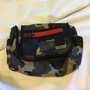 ON HOLD! Tumi Fulton Travel Kit