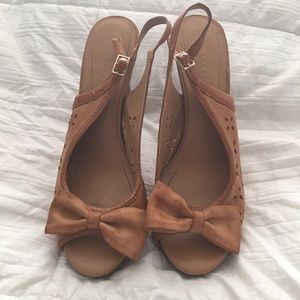 Lauren Conrad Pumps
