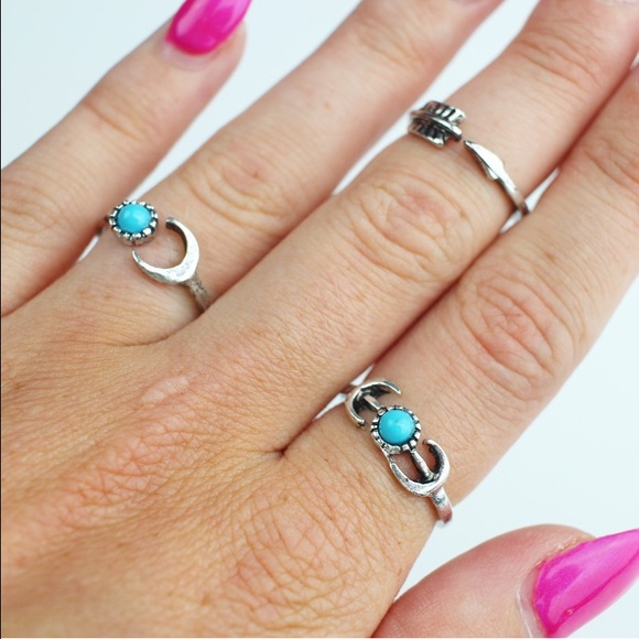 2 LEFTπSet of 6πsilver turquoise boho rings - Picture 3 of 4