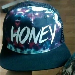 "Honey brand" snapback