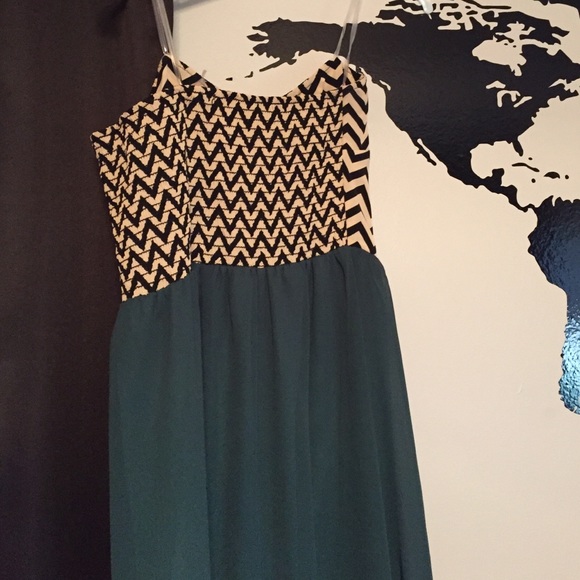 Chevron and Emerald Green Strapless dress - Picture 3 of 3