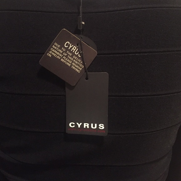 Black square-neck top - Picture 3 of 3