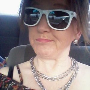 Meet your Posher, Deanna