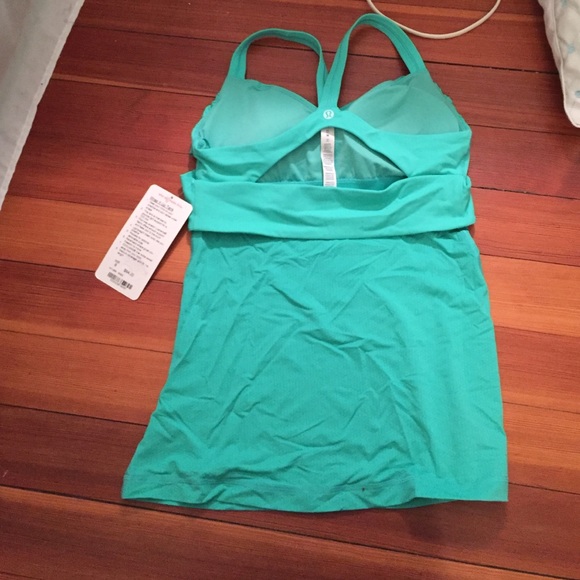 Lululemon Wrap It Up Tank - Picture 3 of 4