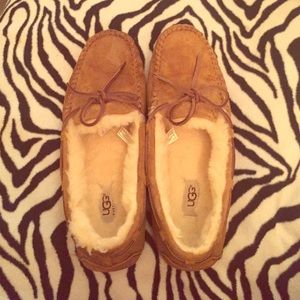 UGG Women's Dakota Slippers