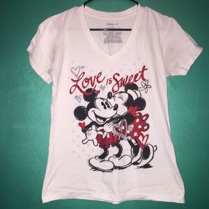 Disney Love V-Neck Glitter Tee Sz Medium