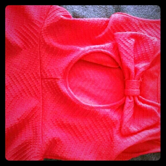 Buckle bow top
