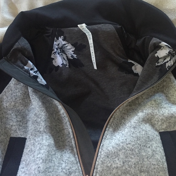 Lululemon jacket NWT - Picture 2 of 4