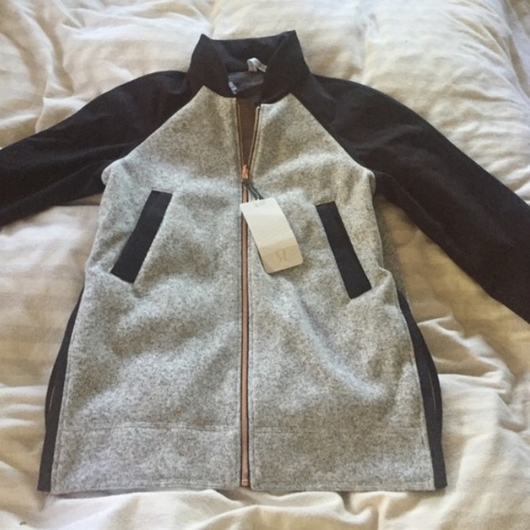 Lululemon jacket NWT - Picture 3 of 4