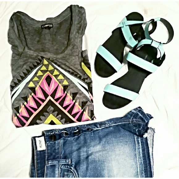 Express Tops - HOST PICK!💥Embellished Express Tanktop
