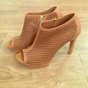 Vince Camuto - Leather Caged Pumps with Almond Toe