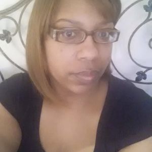 Meet your Posher, Ebony