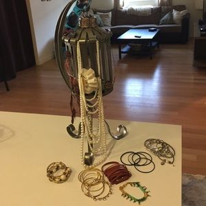 ASSORTED JEWELRY BUNDLE!!