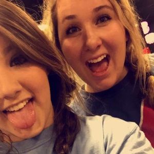 Meet your Posher, Tia