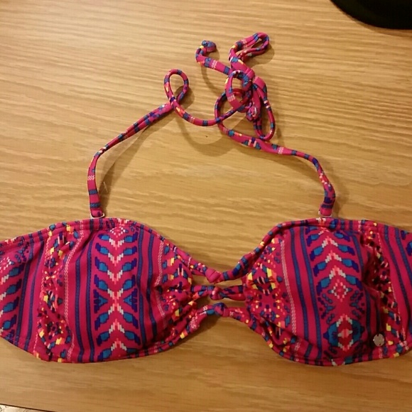 Bathing suit top Small