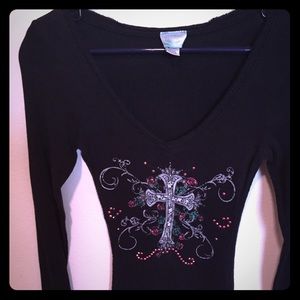 Cross accented t/shirt.