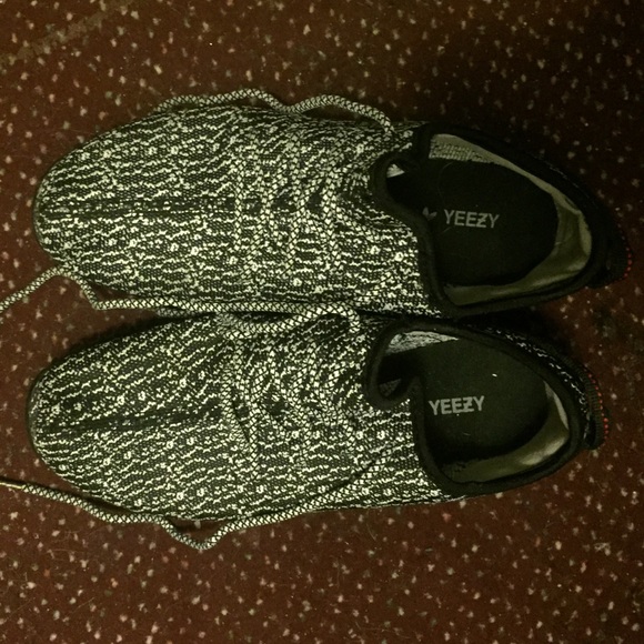 Yeezy Boosts women's size 9