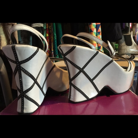 Funky size 8 1/2 vinyl black/white platforms