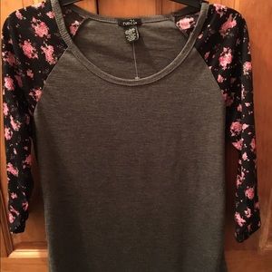 Rue21 Large shirt