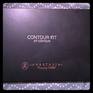 Anastasia Beverly Hills Contour Kit