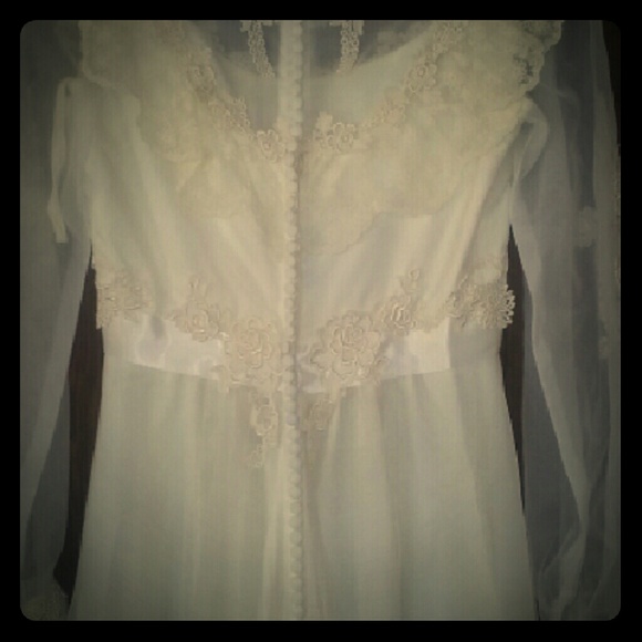 Vintage wedding dress