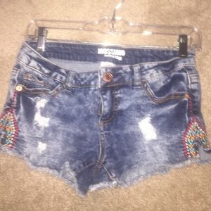 Stylish Mossimo cut offs size 5