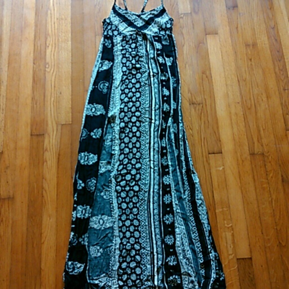 oneill
O'Neill
 Dresses & Skirts - Oniell maxi dress