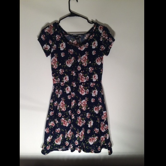 Floral cotton dress
