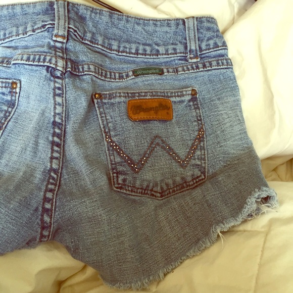 Vintage cut off Wrangler shorts. PRICE DROP ⬇️⬇️