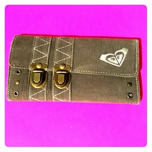 Roxy trifold wallet