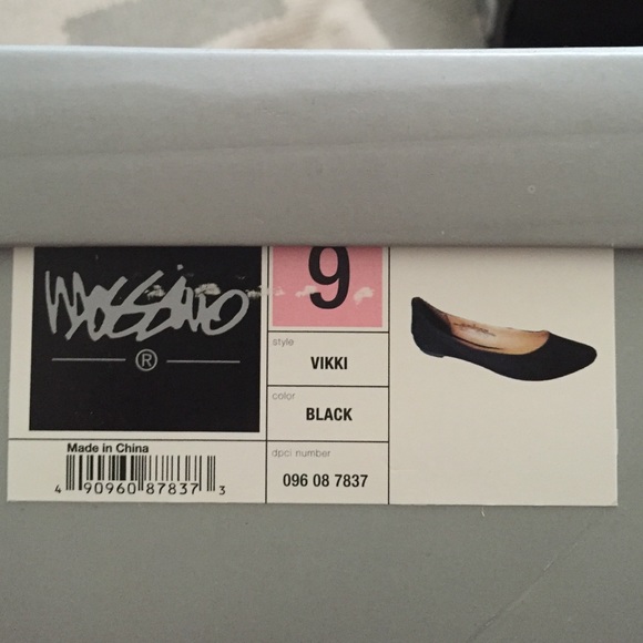 Mossimo Vikki Flats