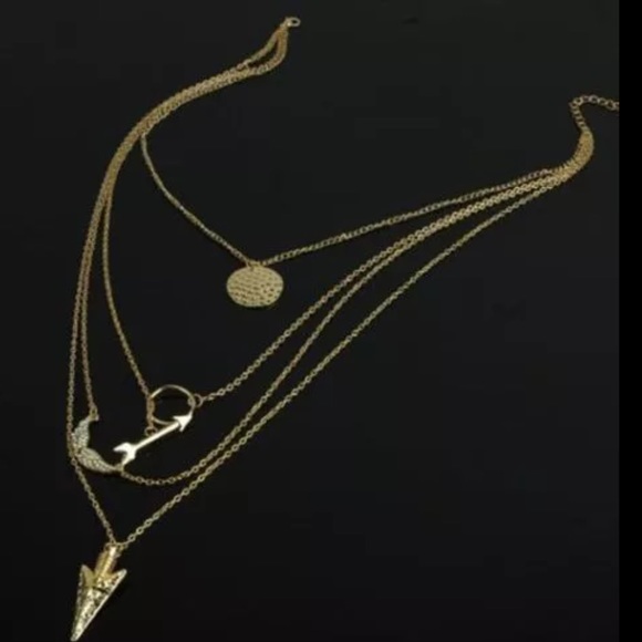 Arrow gold 4 layer angel wings chain necklace - Picture 2 of 3