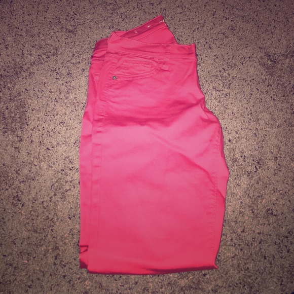 Pink skinny jeans
