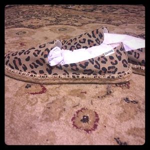 Traded 💖 NIB Leopard Soludos Flats