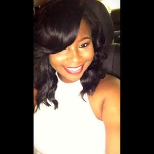 Meet your Posher, Deedra