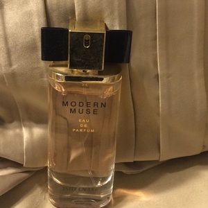 Perfume modern muse 1.7