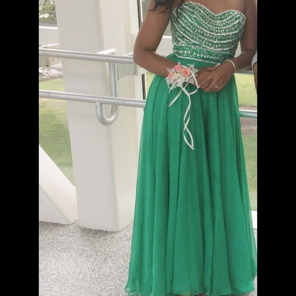 Sherri Hill prom dress