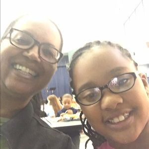 Meet your Posher, Lenith