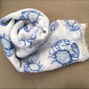 Nwot scarf with blue crab allover design
