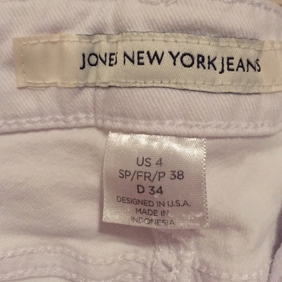 White Jones New York Jeans capris