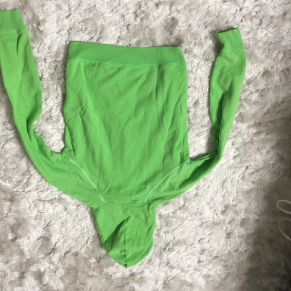 Victoria secret sweater - Picture 4 of 4