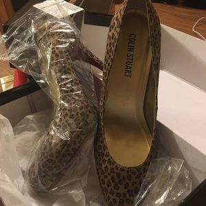 Brand NEW in Box Colin Stuart Plat Form Heels