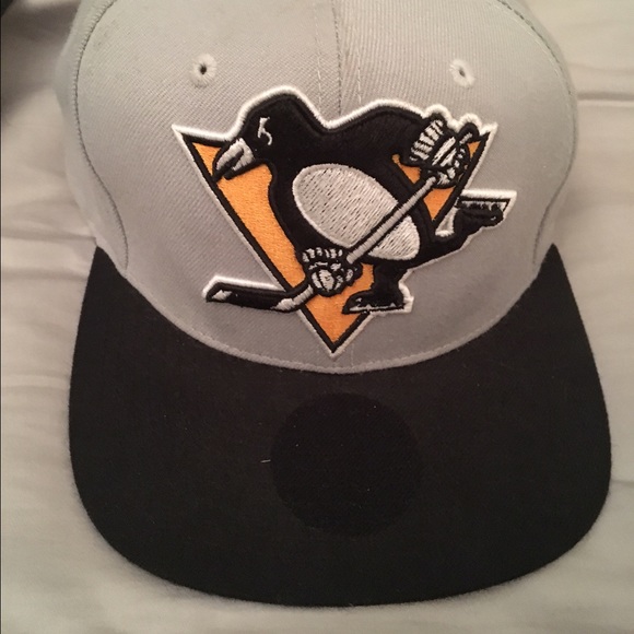 XL Logo - Pittsburgh Penguins Snap Back