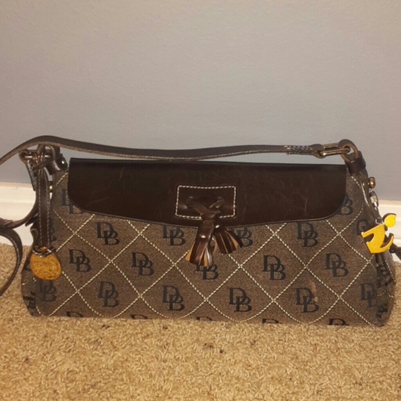 Dooney & Bourke Handbags - Dooney & Bourke Purse