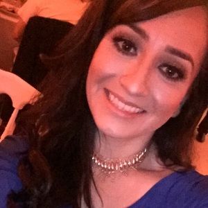 Meet your Posher, Violet