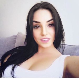 Meet your Posher, Angelica