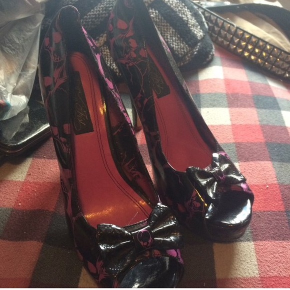 Iron fist skull heels