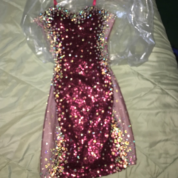 Sparkly homecoming dress - Picture 3 of 4
