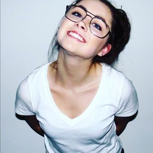 Meet your Posher, Allys