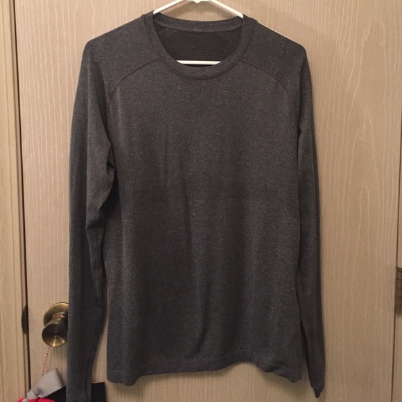 Men's Lulu Lemon long sleeve dri fit